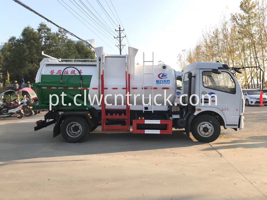 food waste hauling truck picture